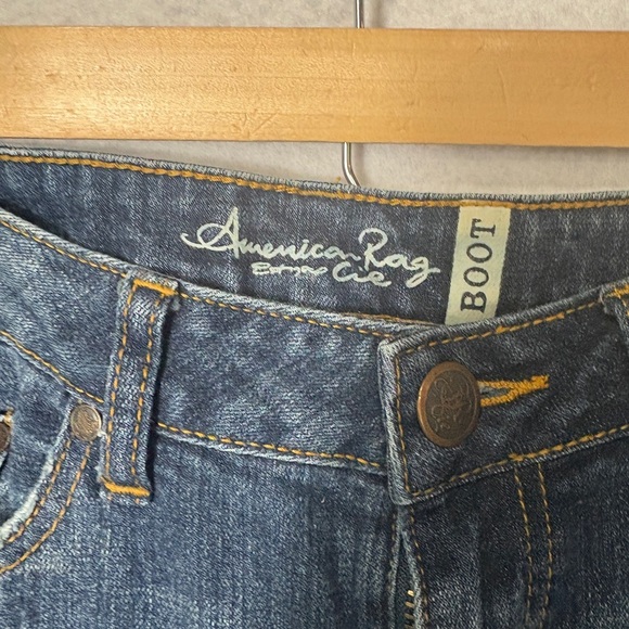 American Rag Boot Cut Jeans Size 9R - Picture 2 of 3